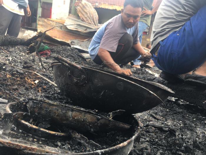 220 Orang Kehilangan Tempat Tinggal Pasca Kebakaran di Jalan Sentosa Lama