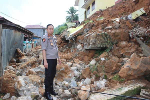 Musibah Longsor di Padangsidimpuan, Dua Warga Terluka