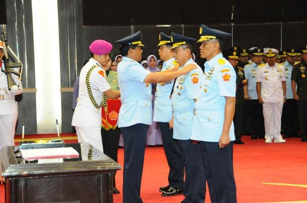 Panglima TNI Pimpin Sertijab Dansesko dan Aspers 