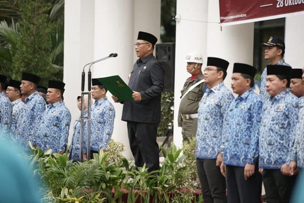 Pimpin Upacara Hari Sumpah Pemuda Di Balai Kota, Akhyar Ajak ASN Kurangi Sampah Plastik