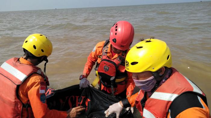 Hanyut di Sungai Denai, Pelajar Ditemukan Tewas di Laut
