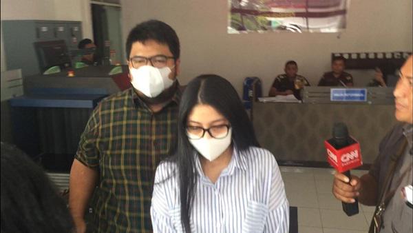 Usai Diperiksa,  Dua Anak Walikota Medan Pilih Bungkam