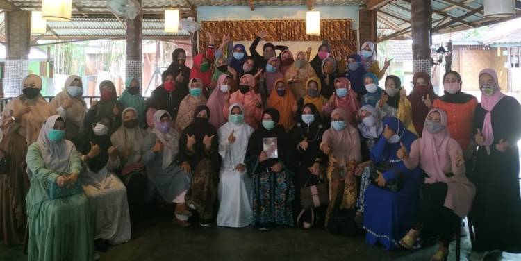 Emak-emak Muslimah Komitmen Menangkan Akhyar-Salman
