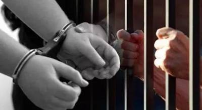 Dua debt collector Rampas Mobil Yang di Kendarai Ibu Sedang Hamil
