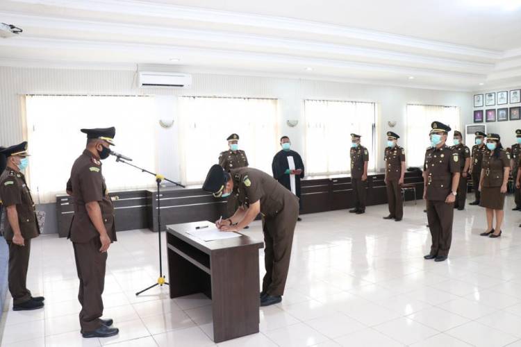 Riachad Saut Parlindungan Sihombing Resmi Jabat Kasi Pidum Kejari Medan