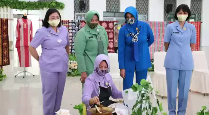 Dharma Pertiwi Daerah A: Batik Kebanggaan Bangsa Indonesia