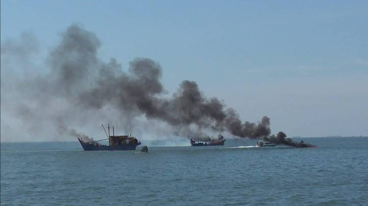 Dua Kapal Asing di tenggelamkan di Perairan Belawan
