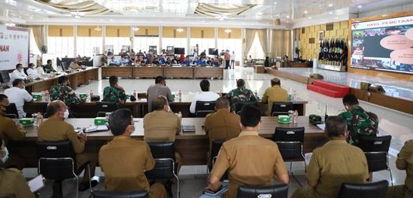 Pangdam I/BB Dampingi Gubsu Terima Perwakilan SBSP Sumut  Bahas Omnibus Law UU Ciptaker