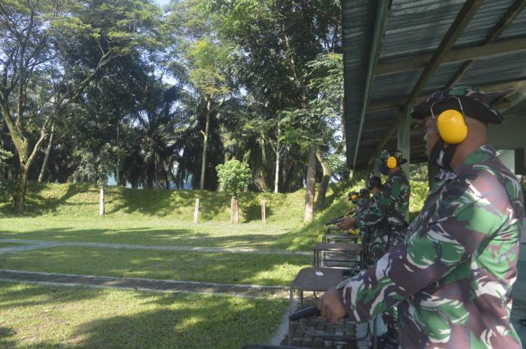 Yonarhanud 11/WBY Latihan Menembak Pistol Triwulan IV TA 2020