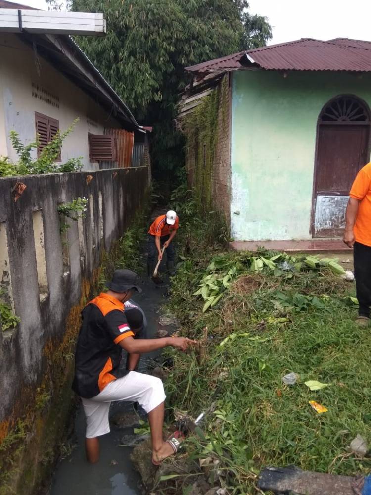 Satgas Formas Sarirejo Peduli Lingkungan Bersama Masyarakat