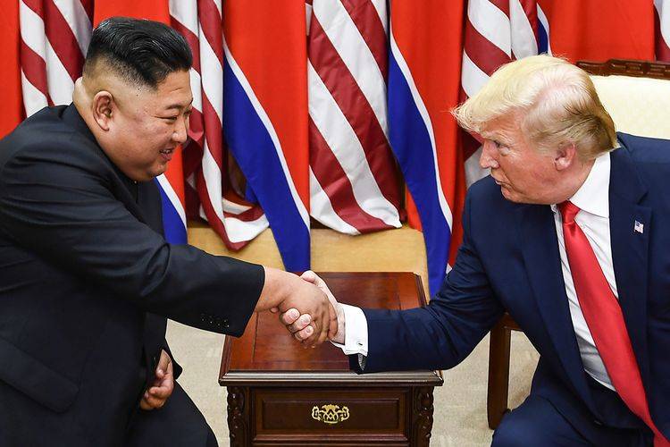 Kim Jong Un Menangis Dihadapan Rakyatnya,Ada Apa Ya?