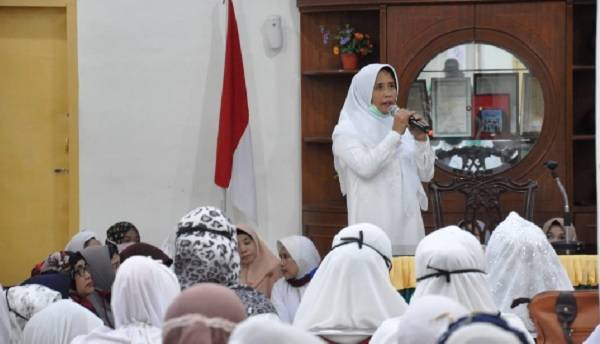 Kaum Emak-emak Diingatkan Jangan Golput dan  Pilih Yang Memiliki Keahlian