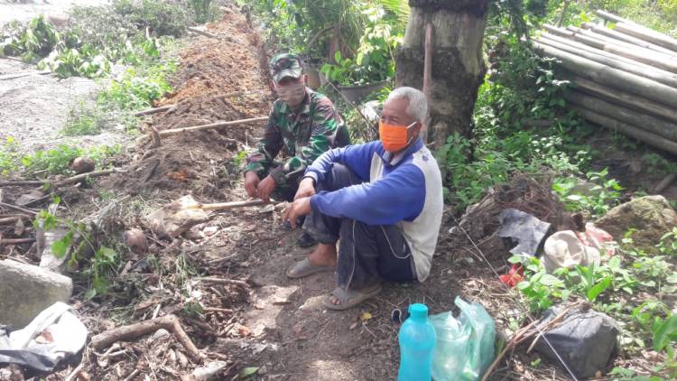 Petani Palawija di sambangi personel TMMD kodim0201/BS