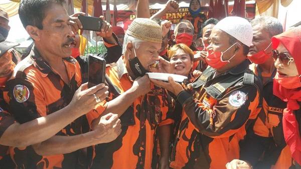Meriahkan HUT PP dan Peringati Sumpah Pemuda, PAC Medan Belawan Gelar Baksos