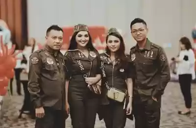 Para Selebriti Indonesia Kerap Kali Pilih Warna Hijau