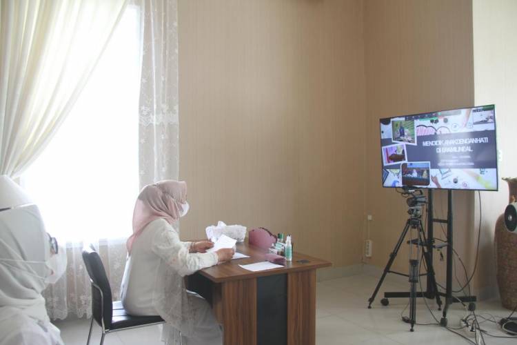 Pemanfaatan Internet Bagi Anak, Nawal Lubis : Kunci Pengendalian pada Orang Tua