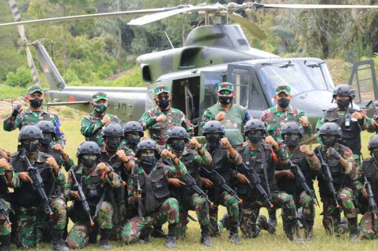 Pangdam I/BB dan Danpuslatpur Tinjau Latihan Dengan Helikopter