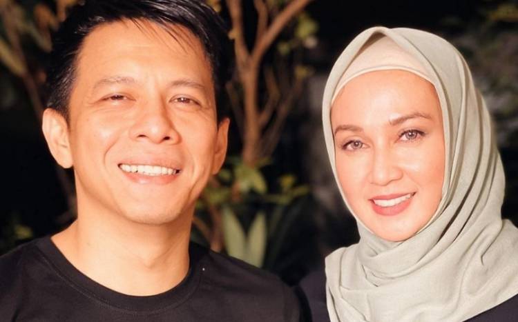 Ariel NOAH dan Dina Lorenza Makin Lengket, Netizen : Kok Liatnya Meneteskan Air Mata Ya