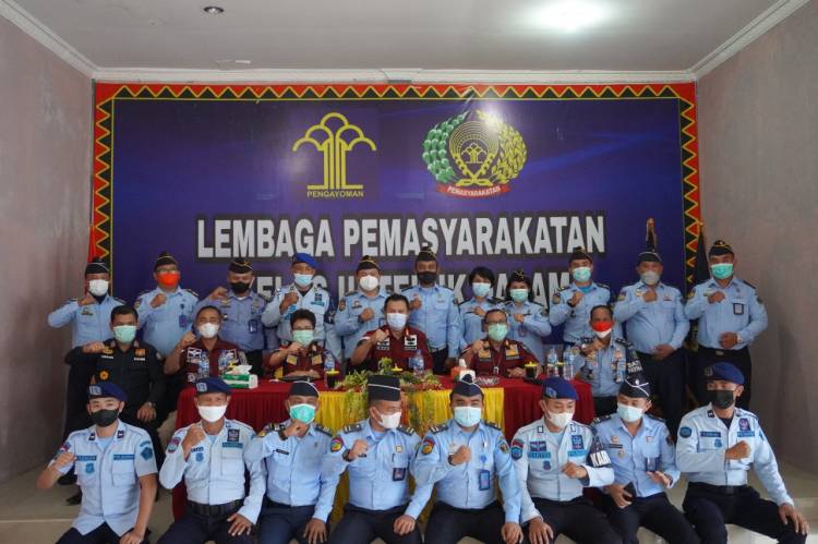 Kepala Kantor Imigrasi Sibolga Dampingi Kakanwil Kementerian Hukum dan HAM Sumatera Utara Kunjungan Kerja di Pulau Nias