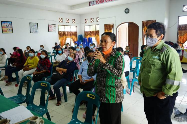 PT Toba Pulp Lestari Dukung Pelaku UMKM di Kecamatan Parmaksian dan Porsea