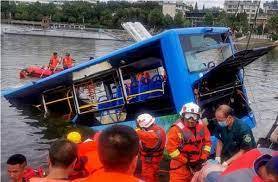 Bus Nyemplung Kesungai, Sebanyak 3 Meninggal dan 11 Orang Hilang