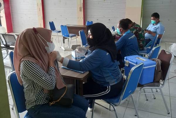 Satgas Covid 19 Lanud SIM  Kembali Gelar Serbuan Vaksinasi di Mall Lambaro