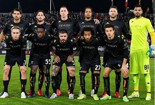 Liga Italia 2021-2022 : Venezia Menang 1-0 atas Fiorentina