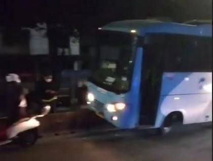 Hingga Ringsek, Bus Transjakarta Alami Kecelakaan di Raunan