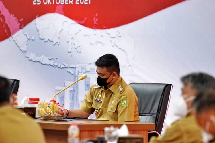 Paparkan Capaian Vaksinasi Bagi Pelajar Guru, Bobby Nasution Hadiri Rapat Koordinasi Bersama Menteri Pendidikan