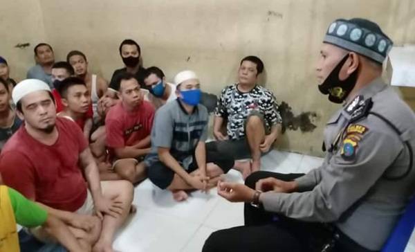 Polres Sidimpuan Rutin Beri Bimbingan Rohani kepada Tahanan