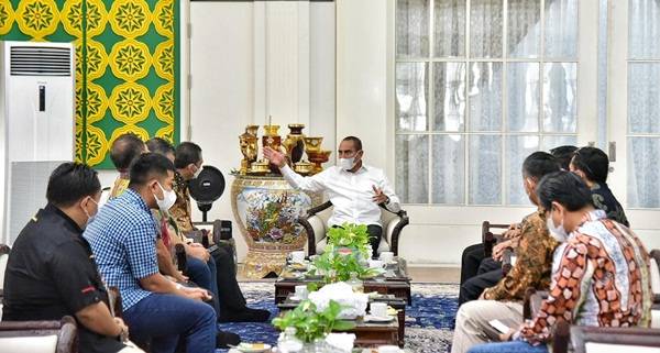 Dipanggil Gubsu Soal Kelangkaan BBM, Pertamina Janji Stok Sesuai Kebutuhan Warga