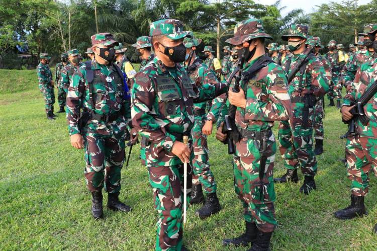 Latihan Pratugas Ops Pamtas Utara (Statis) Yonif 126/Kala Cakti Resmi Ditutup