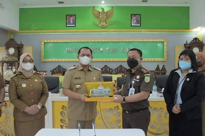 Bupati : Kejaksaan Negeri Labuhanbatu Telah Menyediakan Jaksa Jika Ada Kendala Hukum