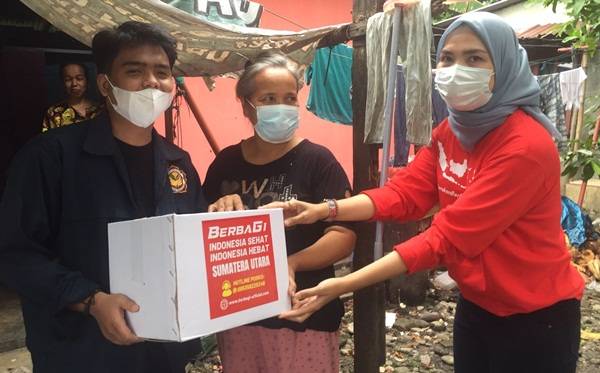 BEM SI Sumut Bagikan Ratusan Paket Sembako
