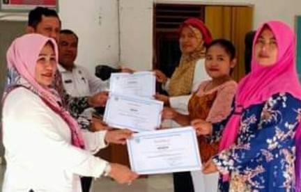 Pelatihan Menjahit di Desa Sennah Pangkatan Resmi Ditutup Kabid Perindustrian Disperindag Labuhanbatu