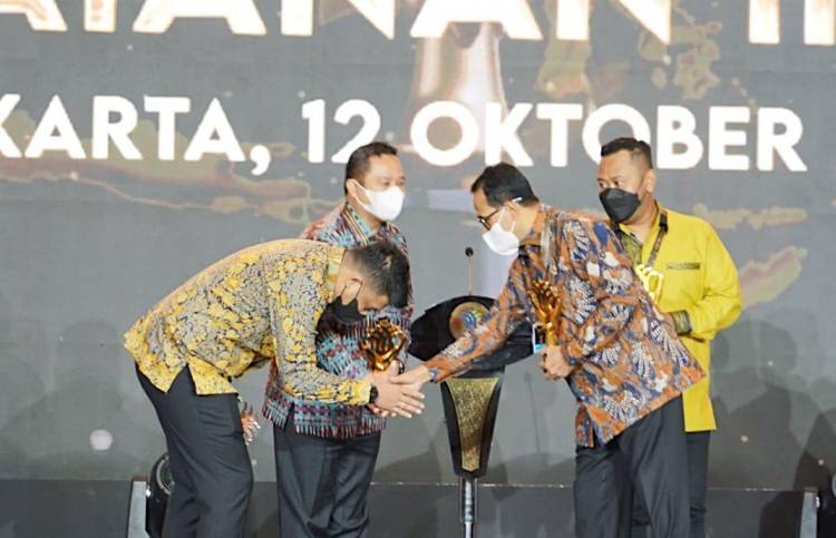 Pemko Medan Raih Peringkat Kedua Anugrah Layanan Investasi 2022