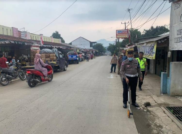 Ditabrak Truk, Pemotor Wanita Tewas Seketika