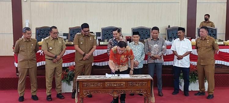 Ranperda Kota Medan Tentang Penetapan Zonasi Aktivitas Pedagang Kaki Lima Sah Jadi Perda