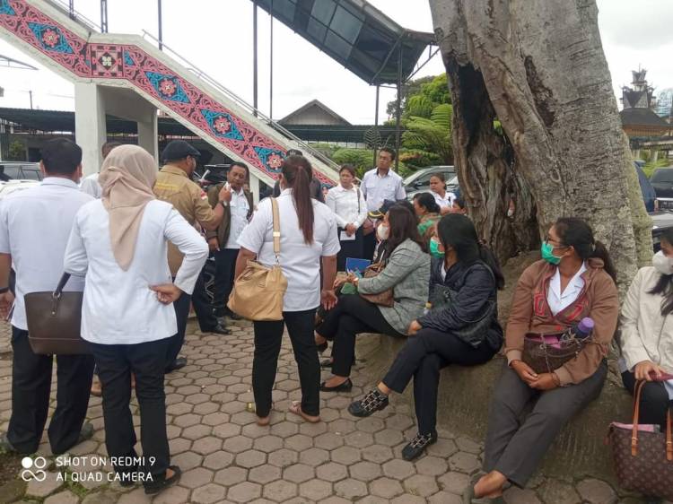 Ratusan Guru PPPK di Kabupaten Karo Merana, Honor Tak Kunjung Cair.. Mengapa????
