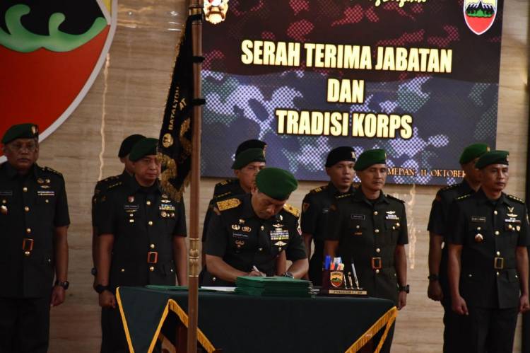 Mayjen TNI Achmad Daniel Chardin Pimpin Sertijab dan Tradisi Korps Pejabat Utama Kodam I/BB