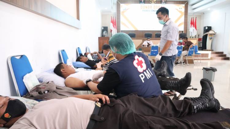 Sambut HUT Humas Polri Ke-71, Puluhan Kantung Darah Disumbangkan Polres Tanah Karo ke PMI