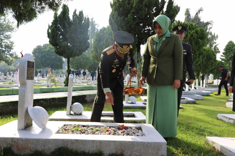 Pangdam I/BB Pimpin Upacara Ziarah Nasional Ke Taman Makam Pahlawan Bukit Barisan.