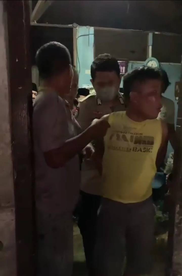 Hendak Bakar Rumah, Anak Penganiaya Ibu dan Adik Dimassa