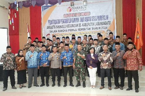 Bawaslu Labuhanbatu Gelar Acara Pengambilan Sumpah Dan Pelantikan Panwaslu Sembilan Kecamatan