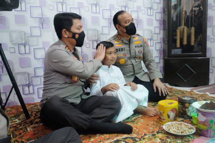 AlMulk Indonesia Apresiasi Pemberian Beasiswa dari Kapolda Jawa Timur