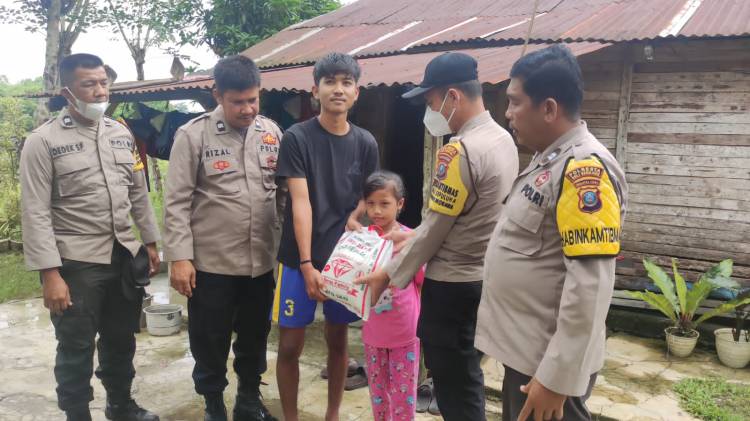 Polsek Tanjung Morawa Berikan Bansos Kepada Masyarakat