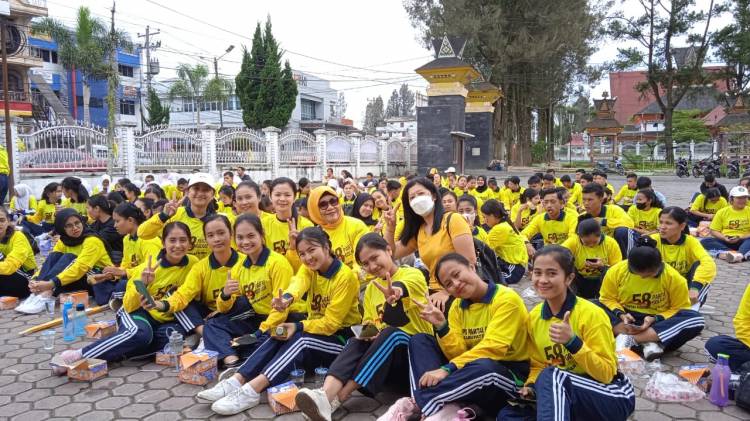 Peringati HUT Ke-58 DPD II Golkar Karo Gelar Acara Jalan Sehat Dan Bagi Doorprize