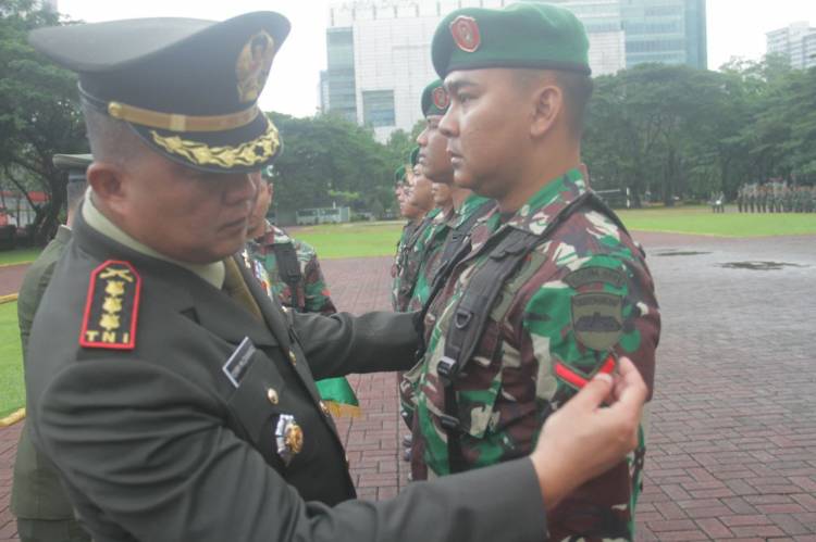 Dandim, Pimpin Upacara Korps Raport Kenaikan Pangkat Bintara Dan Tamtama Personil Kodim 0201/Medan tahun 2022.