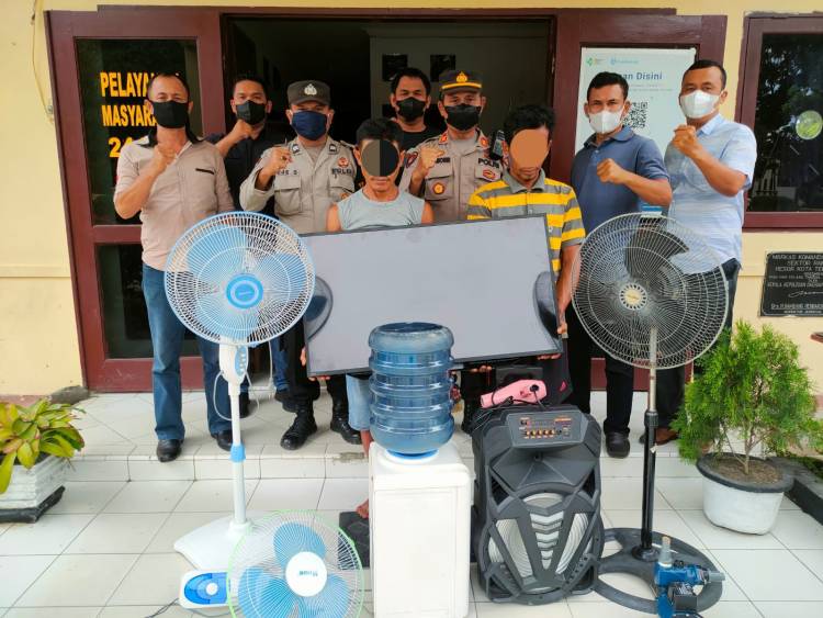 Dua Specialis Pembongkar Rumah  Meringkuk Di Sel Tahanan