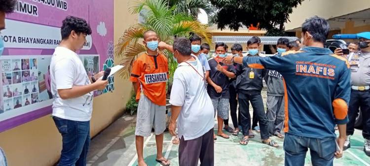 Polsek Medan Timur Reka Ulang Pembunuhan Anak Dibawah Umur, Korban Sempat Pukul Tersangka